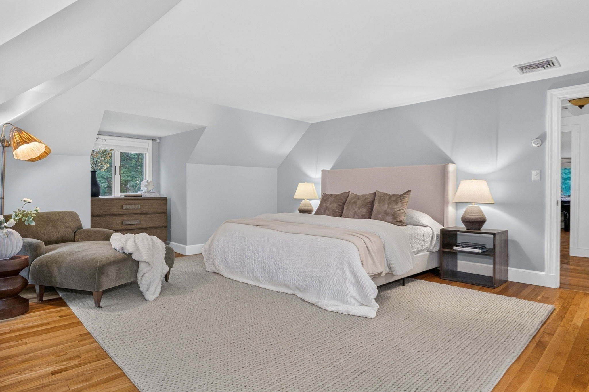 8 Buttercup Ln, Dover, MA Photo #16