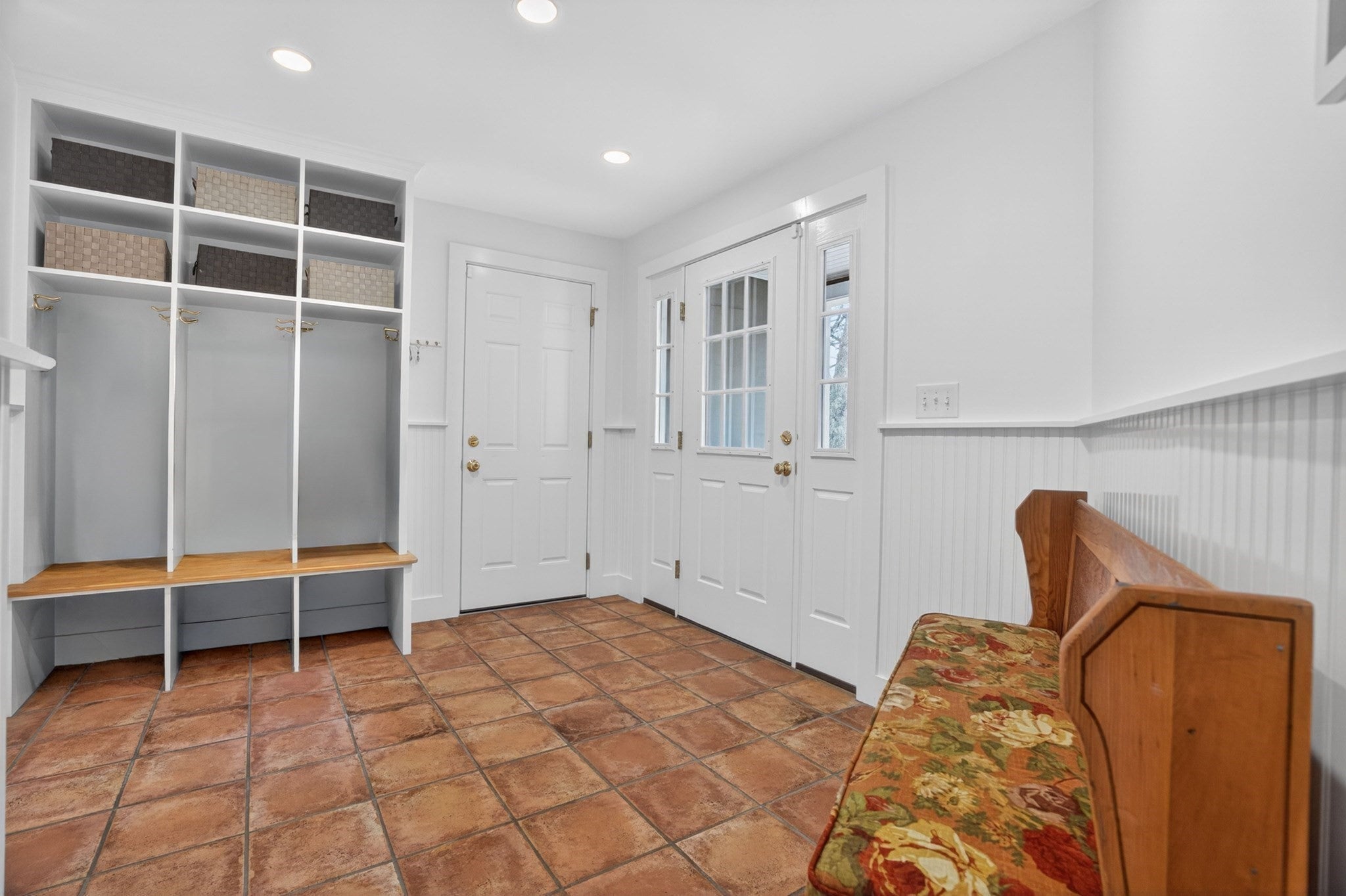 8 Buttercup Ln, Dover, MA Photo #9