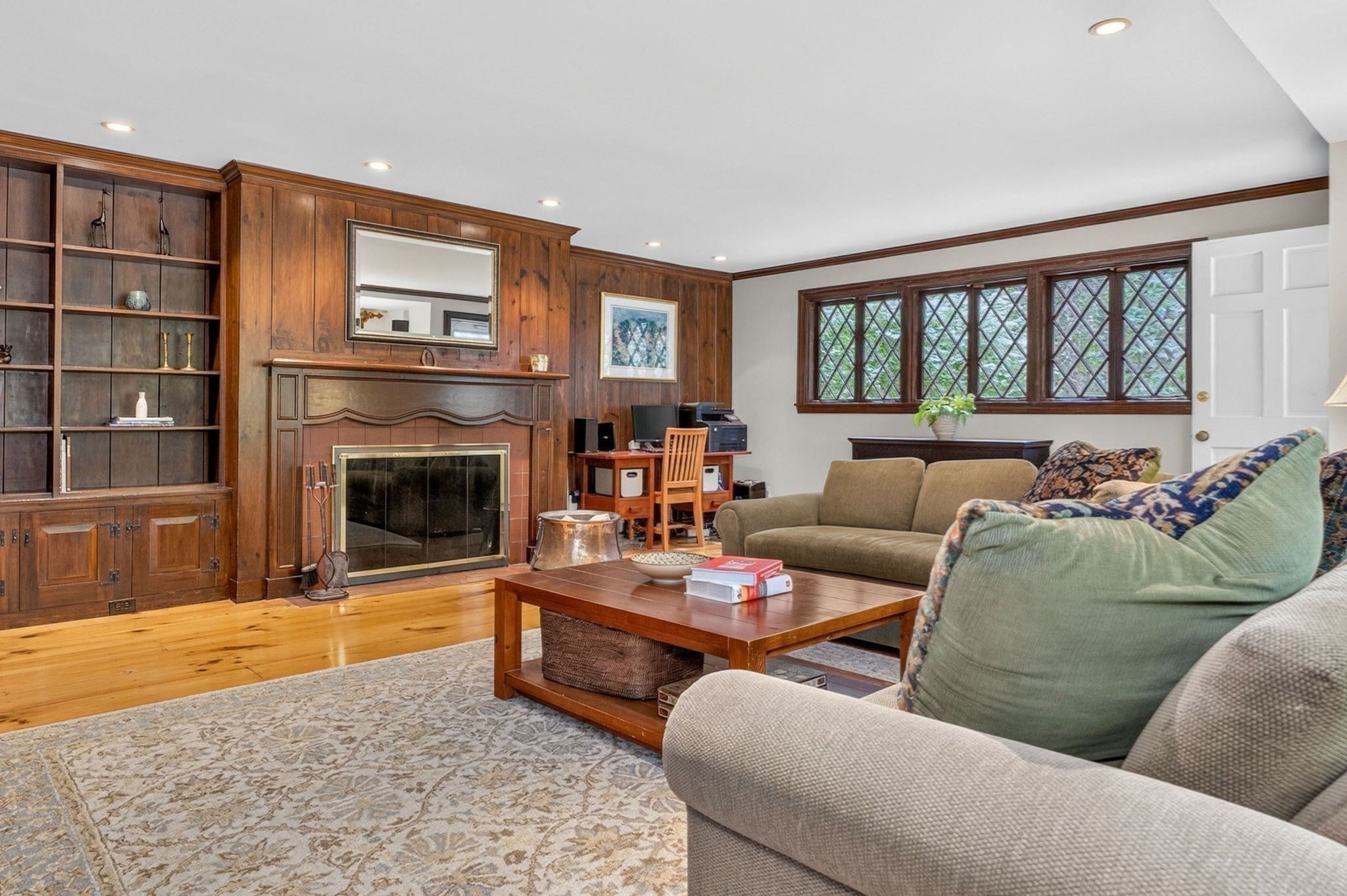 8 Buttercup Ln, Dover, MA Photo #15