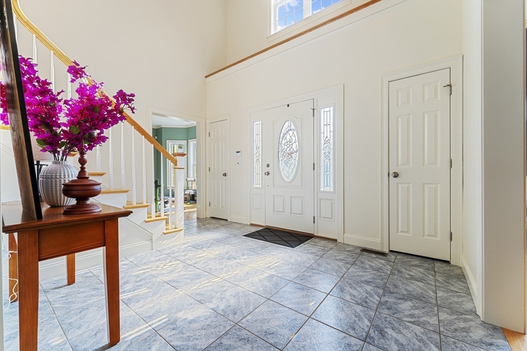 8 Vandoorn Ave