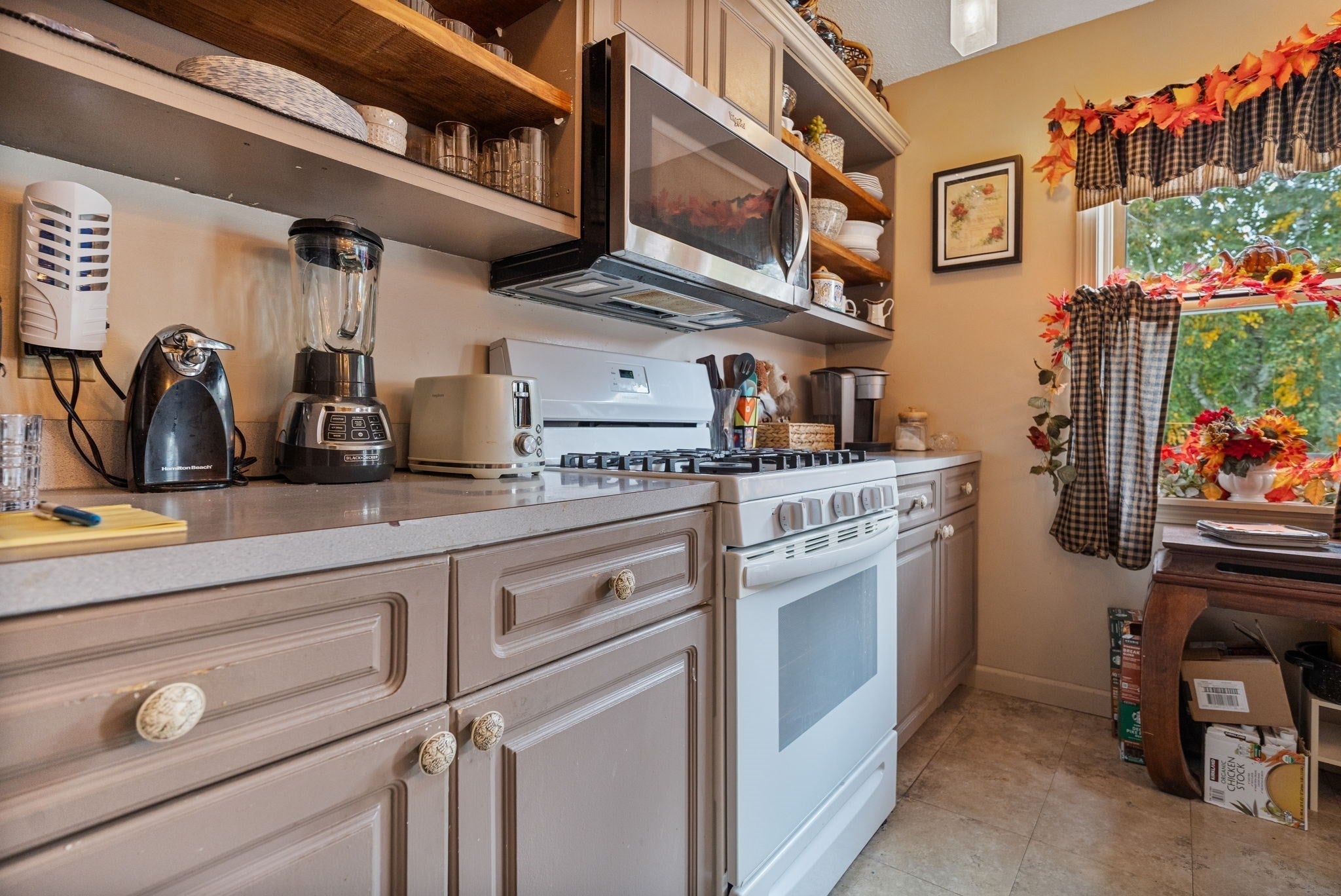 8 Oriole Dr, Agawam, MA Photo #13