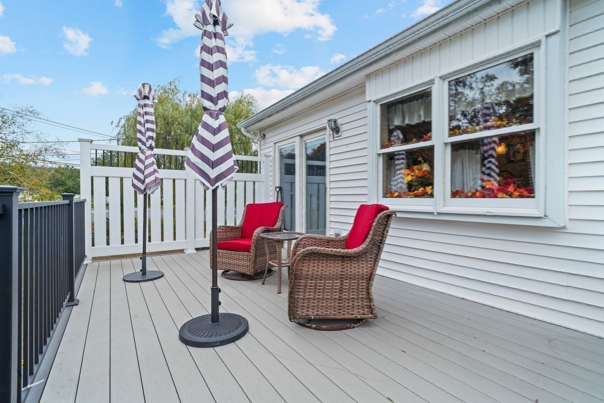 8 Oriole Dr, Agawam, MA Photo #36