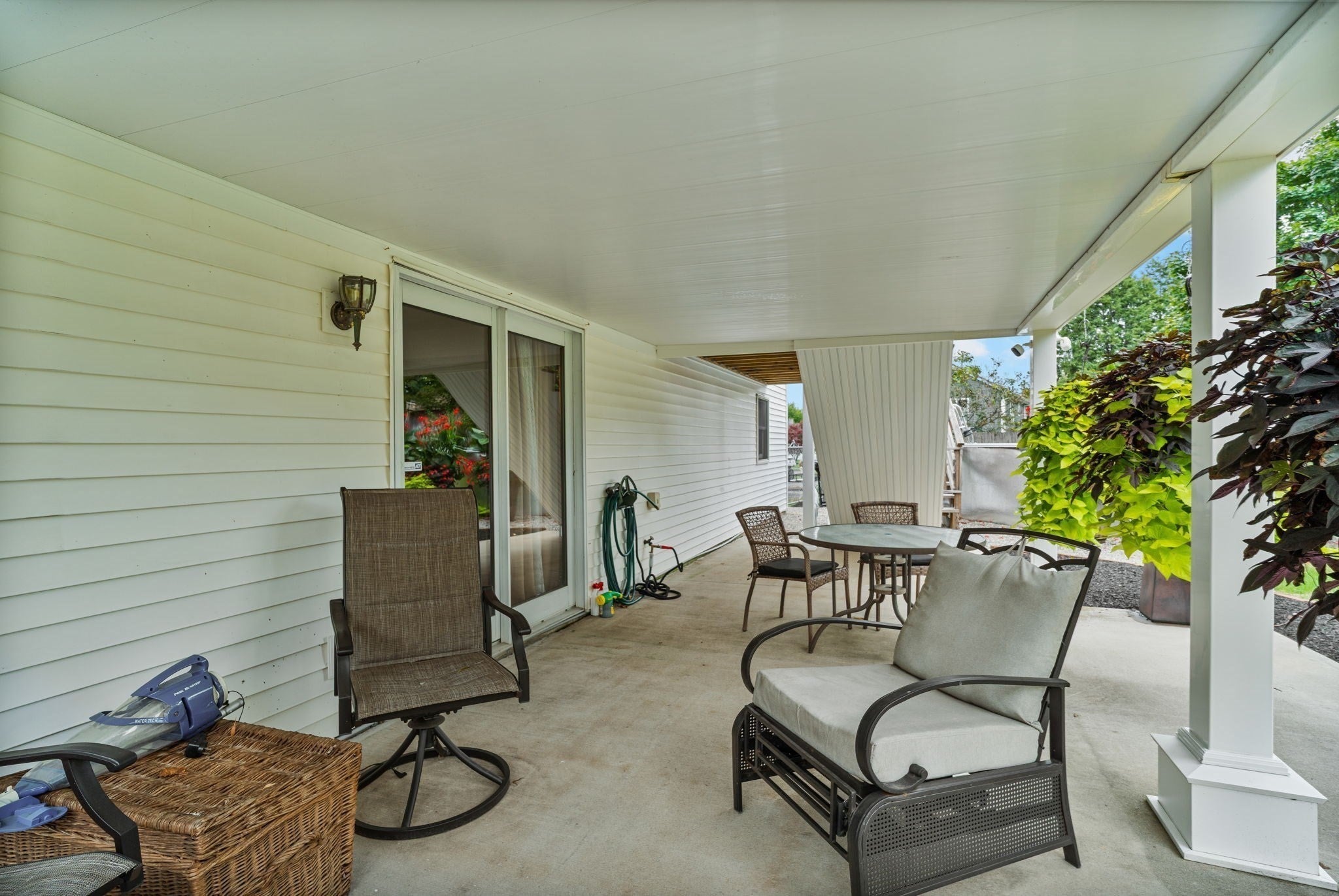 8 Oriole Dr, Agawam, MA Photo #34