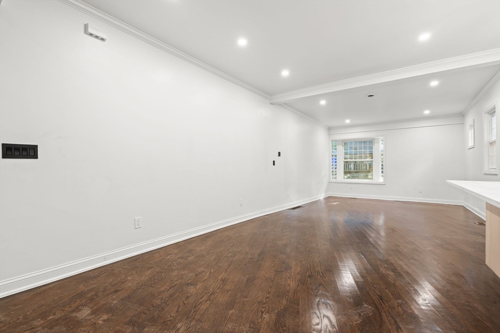21 Greystone Rd 2