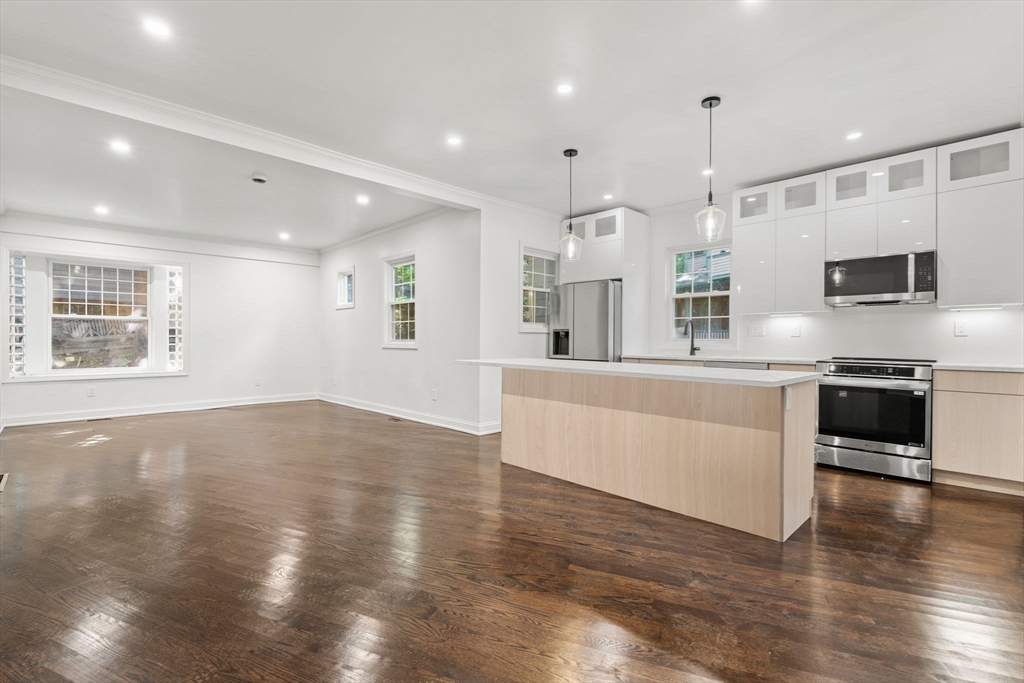 21 Greystone Rd 2