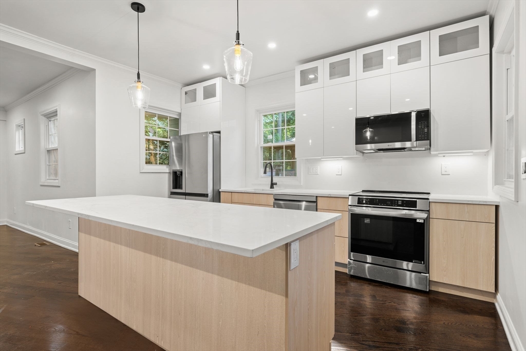 21 Greystone Rd 2