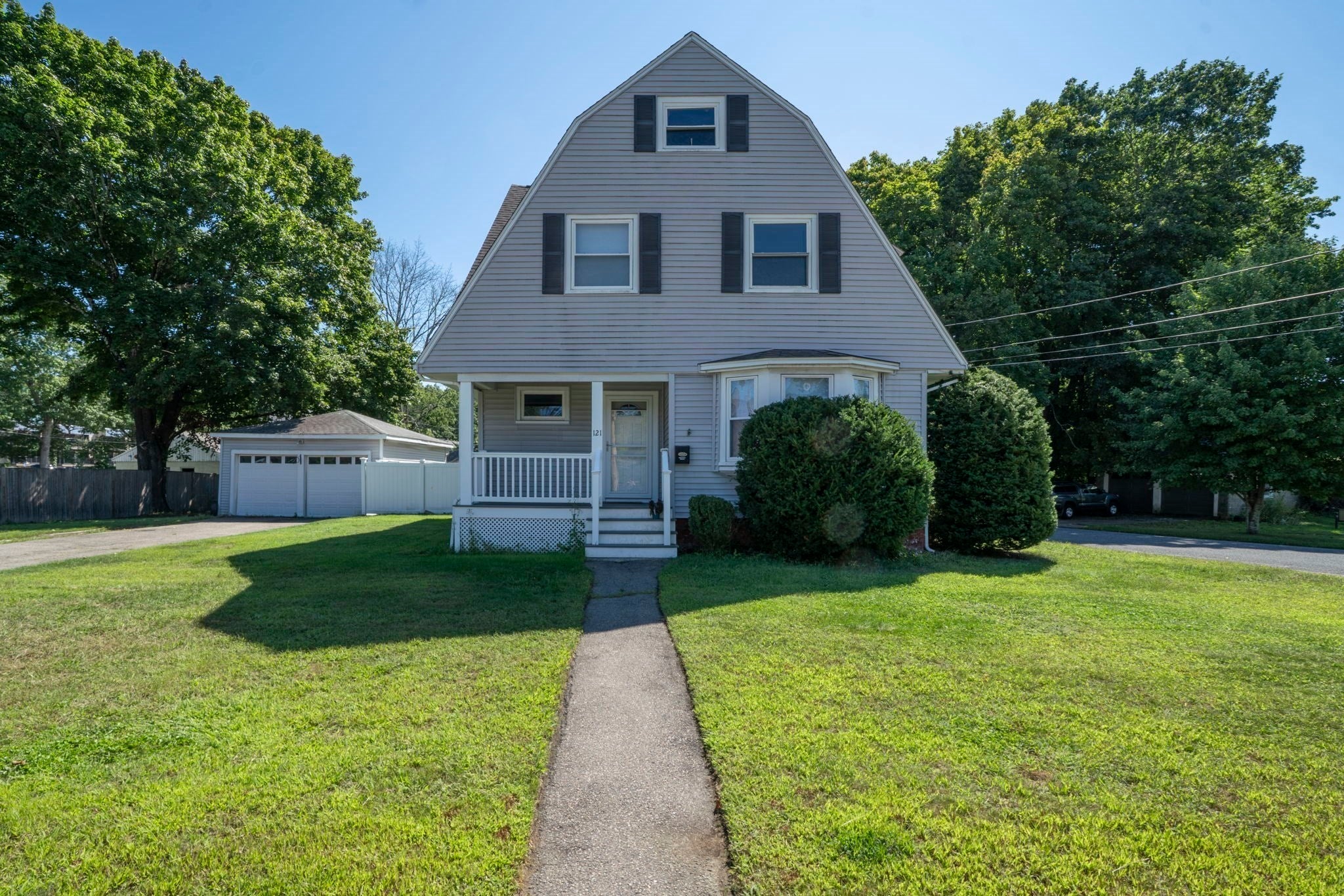 121 Oakland St, Mansfield, MA Photo #4