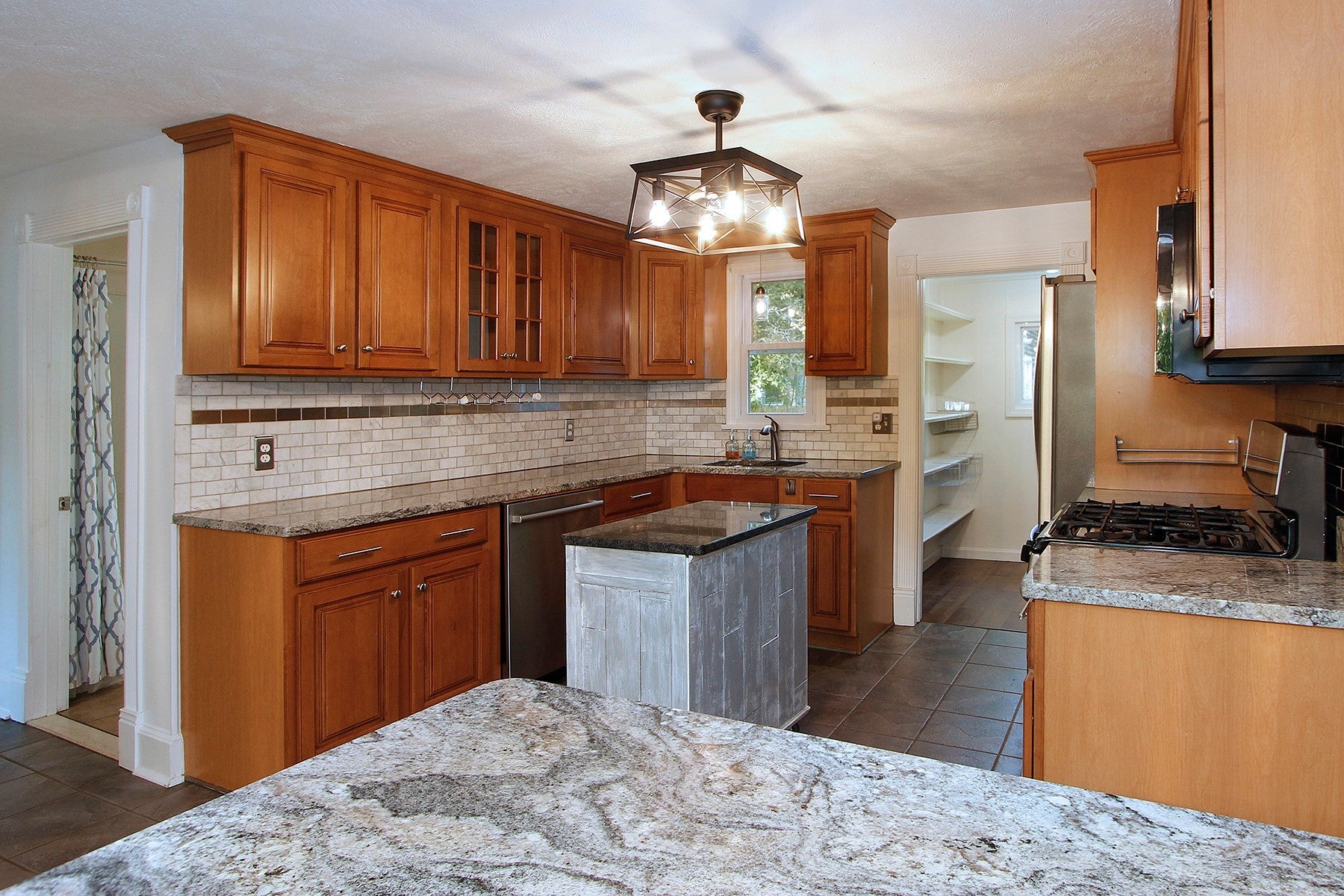 427 Bedford Street, Lakeville, MA Photo #8