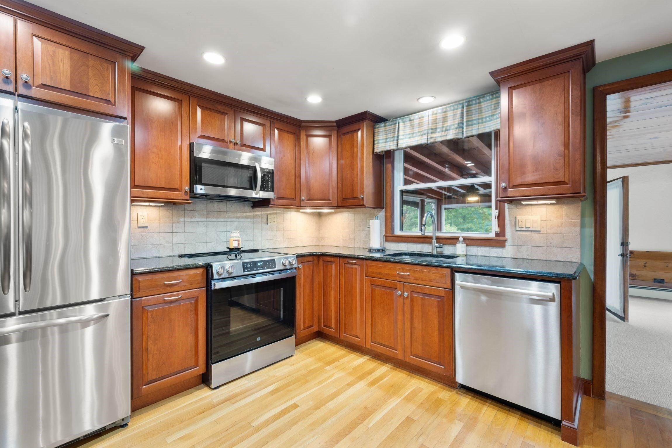 28 Evergreen Avenue