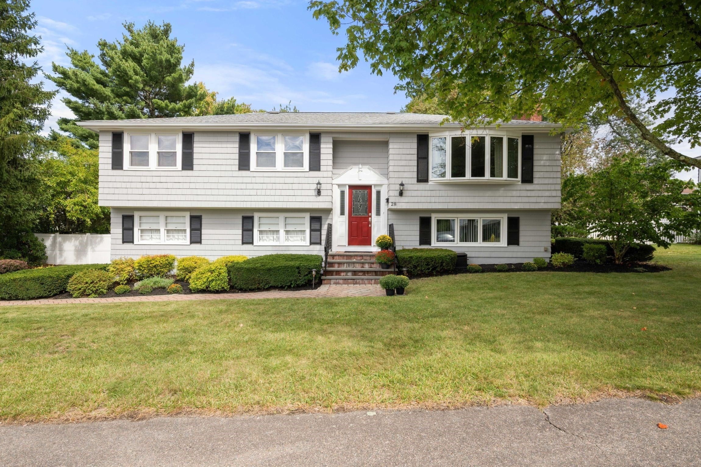 Photo of 28 Evergreen Avenue, Braintree, MA