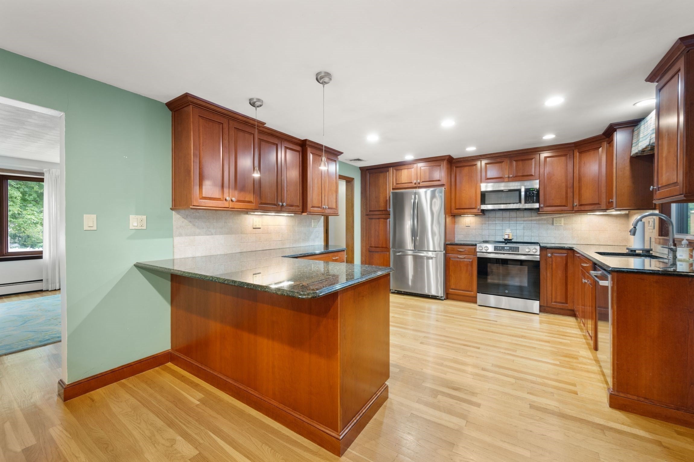 28 Evergreen Avenue