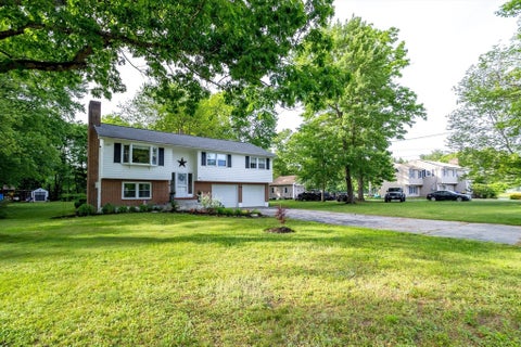 Photo of 7 Alvirne Dr, Hudson, NH 03051 (MLS # 73534056)