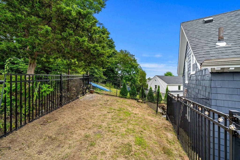 53 Sewall St, Marblehead, MA Photo #23
