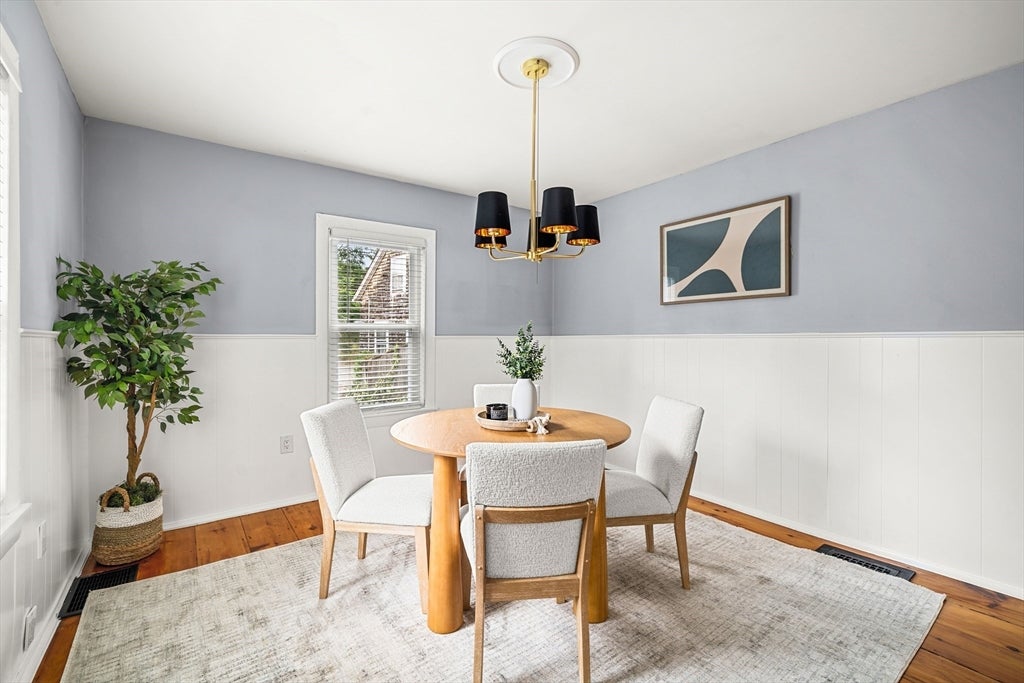 53 Sewall St, Marblehead, MA Photo #12