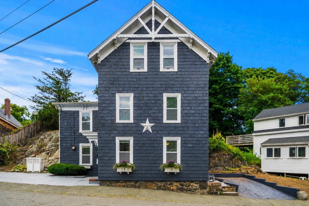 53 Sewall St, Marblehead, MA Photo #2