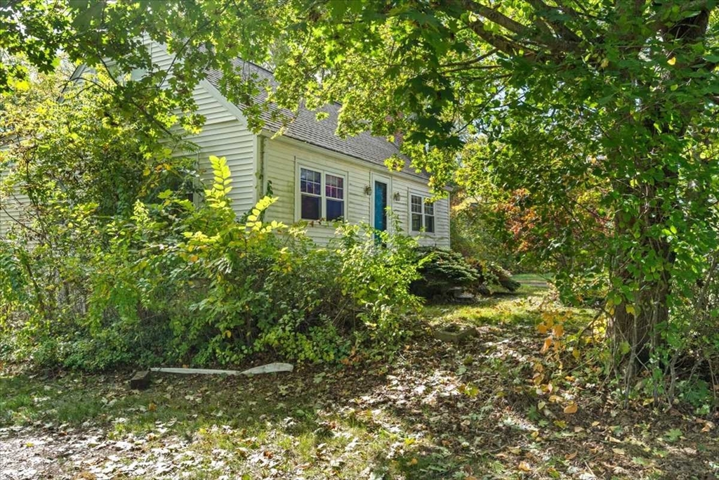 181 E Union St