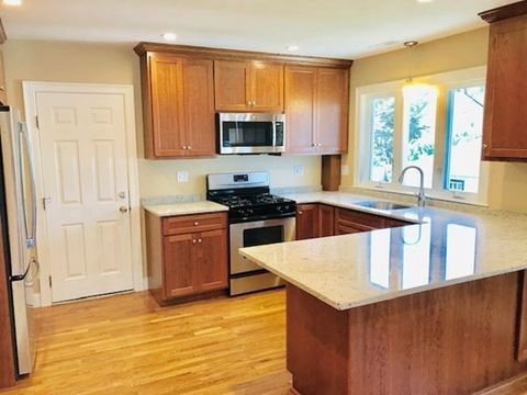394 Weld St 394 Boston MA 02132