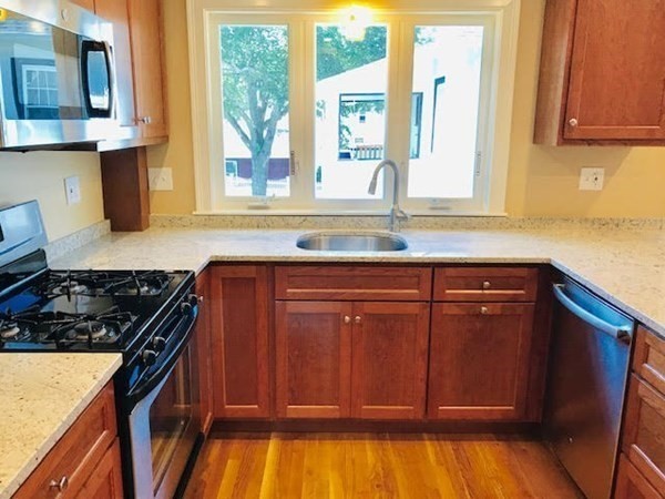 394 Weld St 394