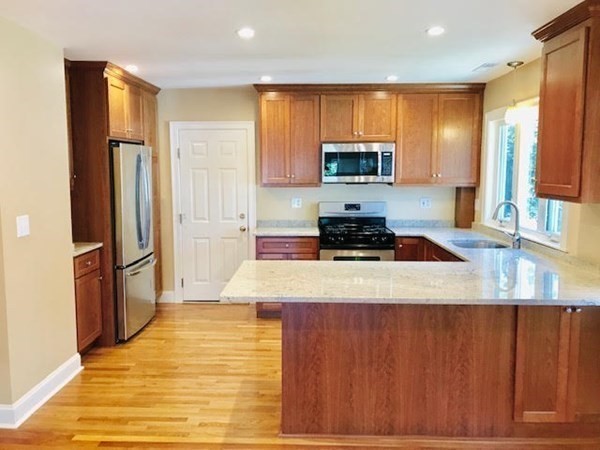 394 Weld St 394