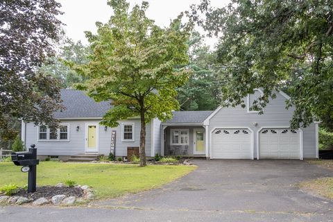 26 Deepwoods Dr Westfield MA 01085