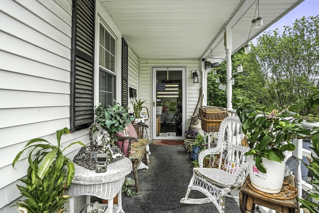 7 Mount Dustin Ave