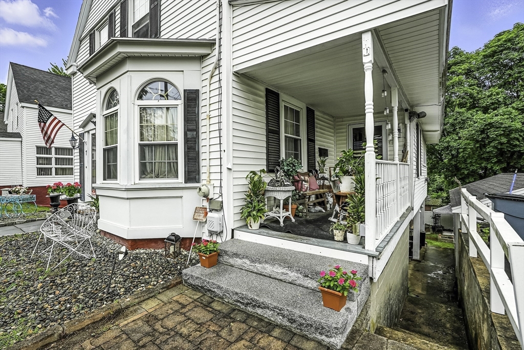 7 Mount Dustin Ave