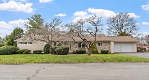 45 Eastwood Rd Shrewsbury MA 01545