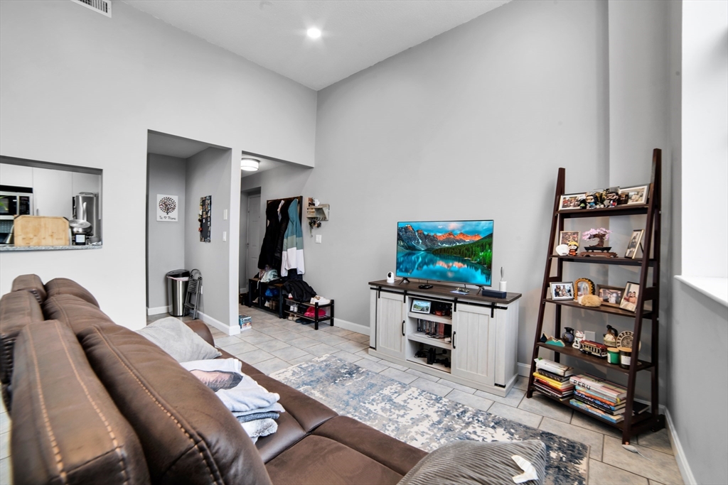 15 Ocean Ave 101