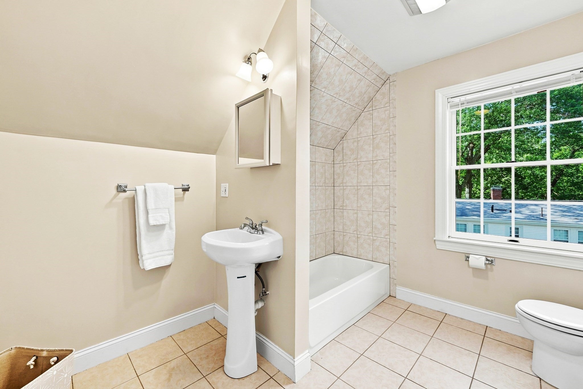 438 Waltham St, Lexington, MA Photo #40