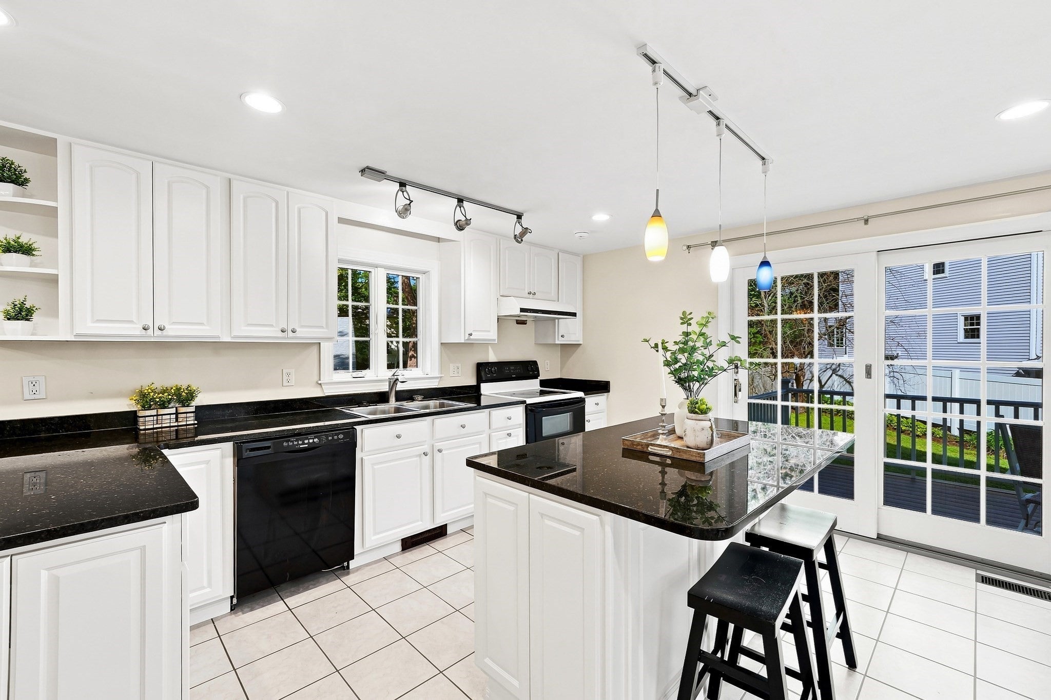 438 Waltham St, Lexington, MA Photo #10