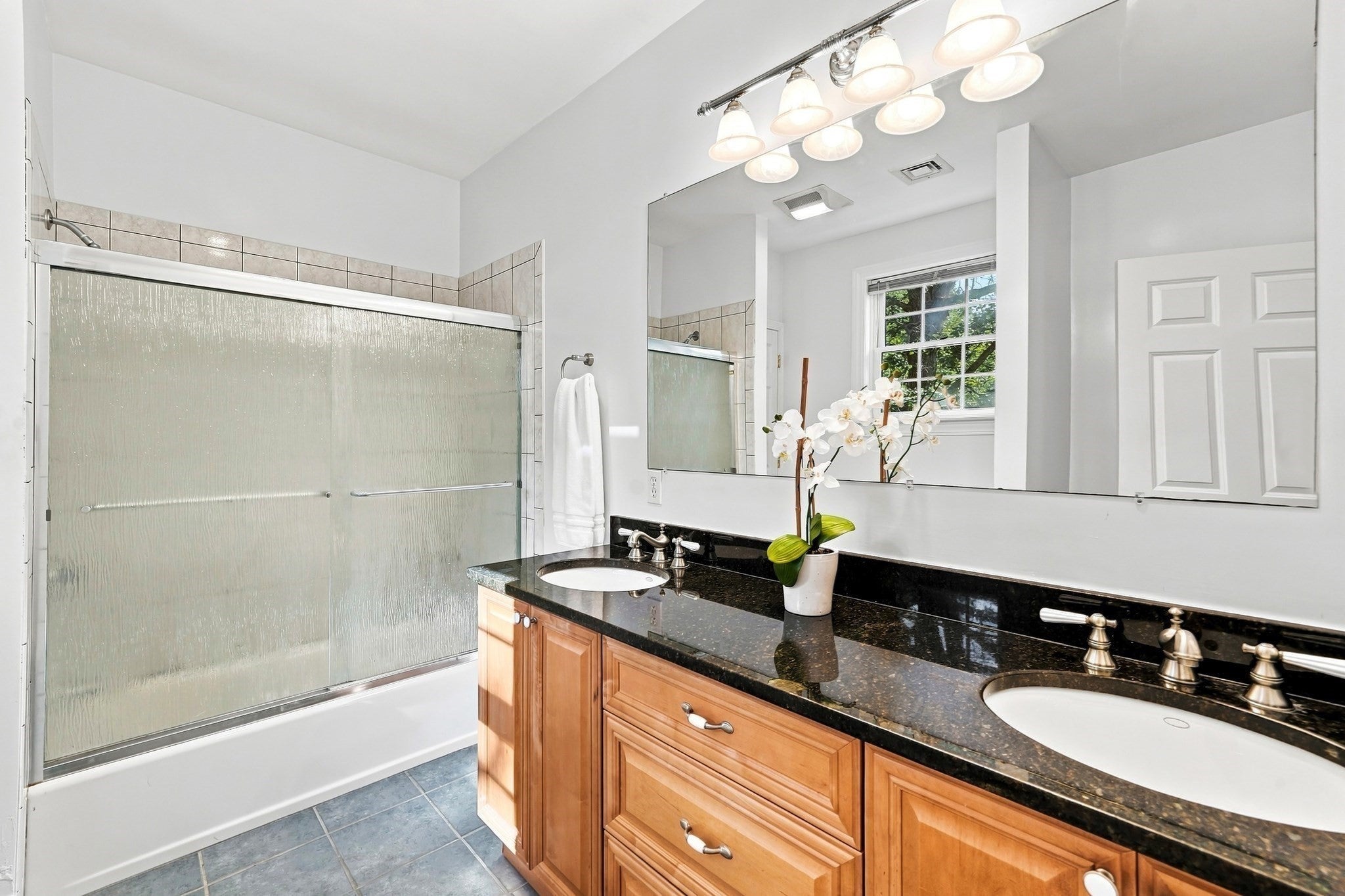 438 Waltham St, Lexington, MA Photo #34