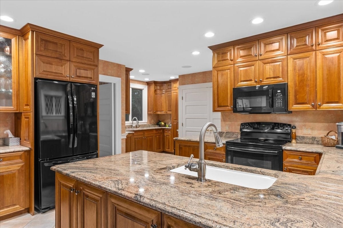 26 Warren Ave, Plymouth, MA, 26 Warren Ave, Plymouth, MA Photo #21