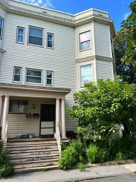 38 Chestnut St Lynn MA 01902