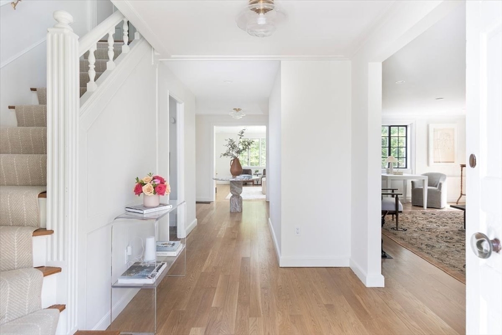12 Meadowbrook Rd