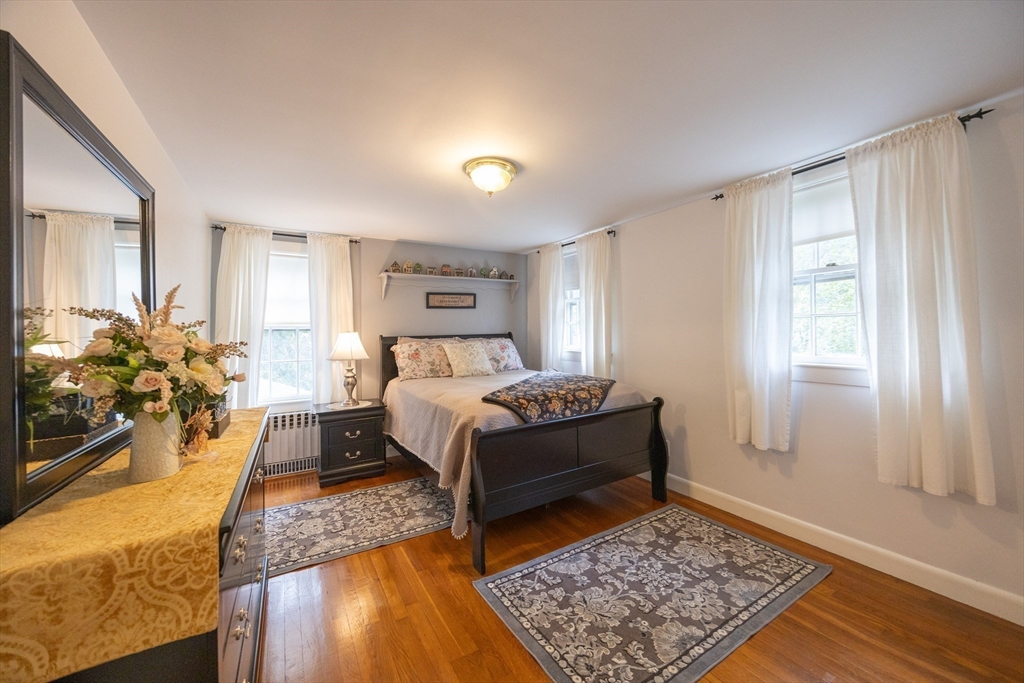 Dighton, Massachusetts 02715, United States, 3 Bedrooms Bedrooms, ,2 BathroomsBathrooms,Residential,Active,219778