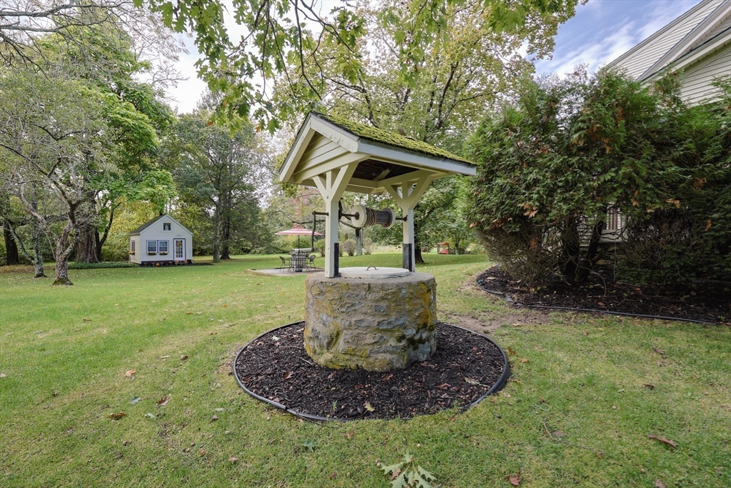 Dighton, Massachusetts 02715, United States, 3 Bedrooms Bedrooms, ,2 BathroomsBathrooms,Residential,Active,219778