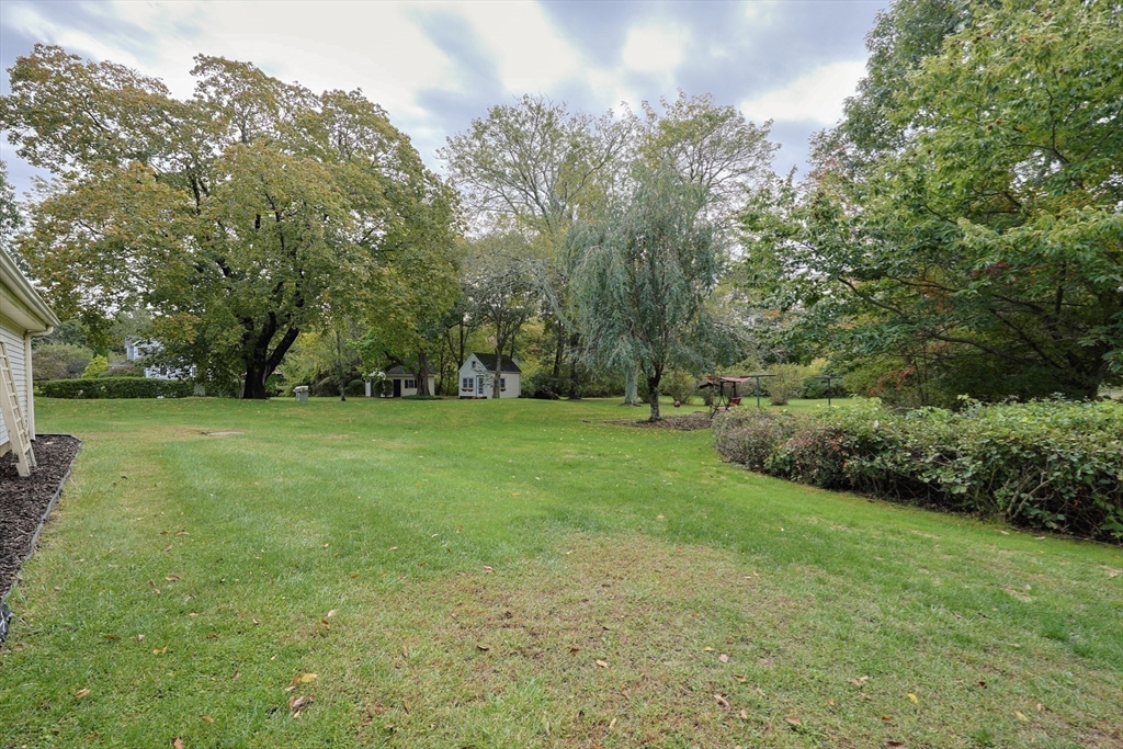 Dighton, Massachusetts 02715, United States, 3 Bedrooms Bedrooms, ,2 BathroomsBathrooms,Residential,Active,219778