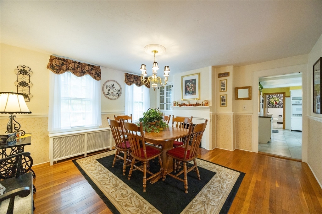 Dighton, Massachusetts 02715, United States, 3 Bedrooms Bedrooms, ,2 BathroomsBathrooms,Residential,Active,219778