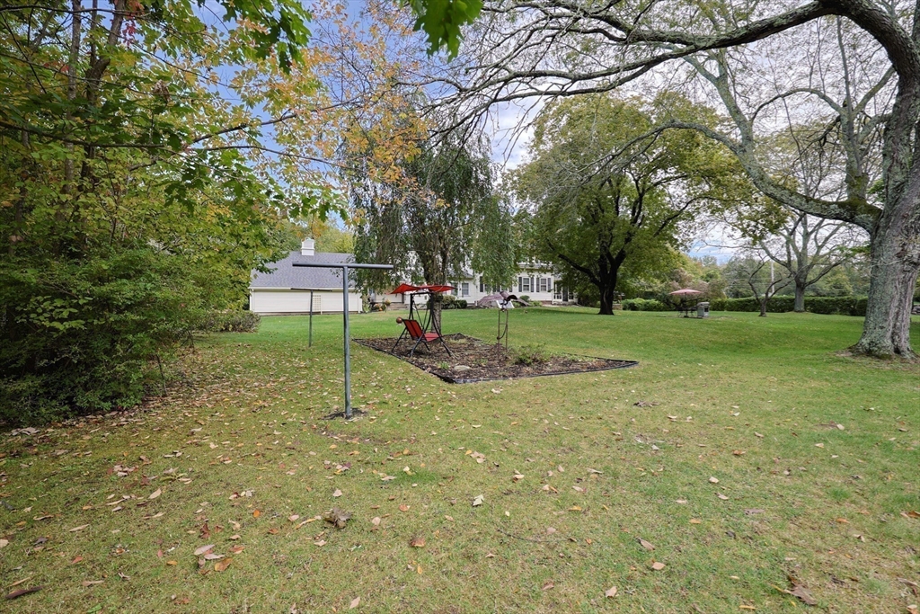 Dighton, Massachusetts 02715, United States, 3 Bedrooms Bedrooms, ,2 BathroomsBathrooms,Residential,Active,219778