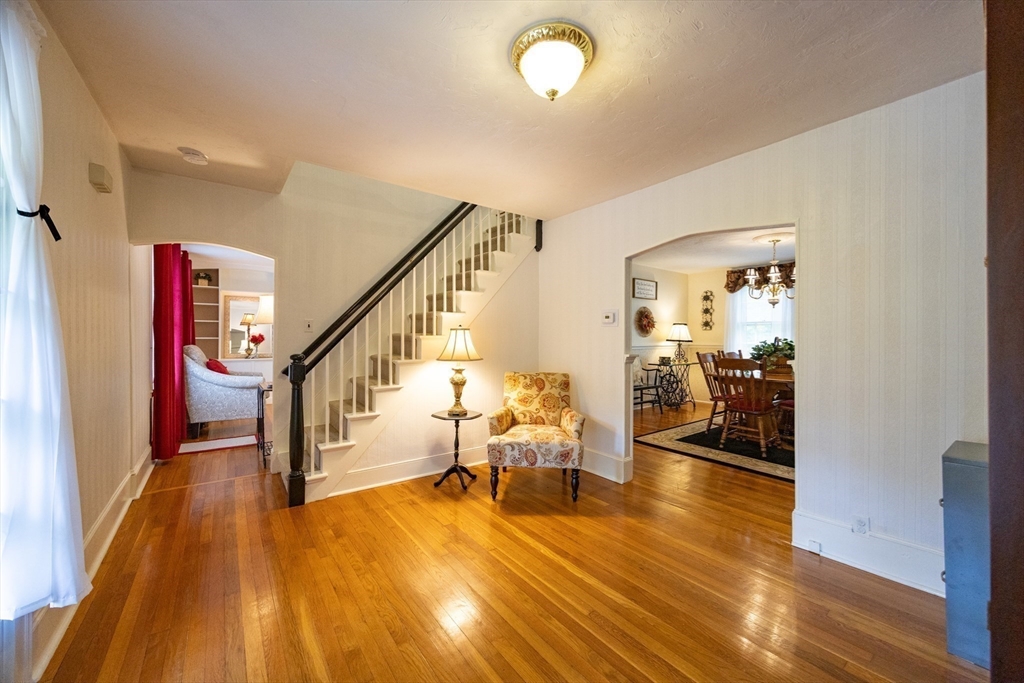 Dighton, Massachusetts 02715, United States, 3 Bedrooms Bedrooms, ,2 BathroomsBathrooms,Residential,Active,219778