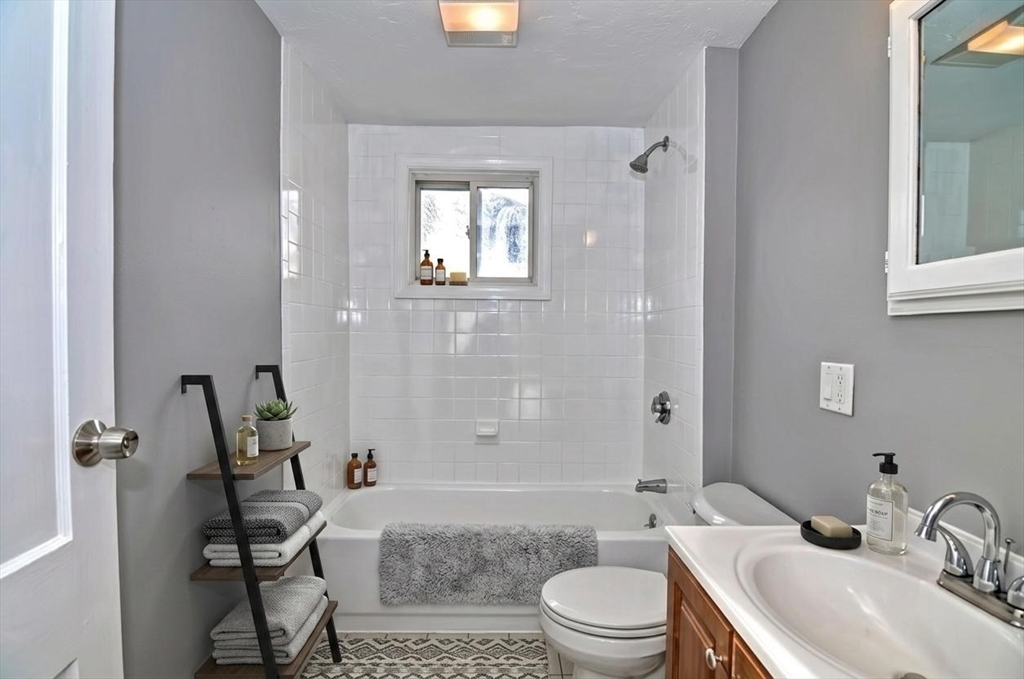 64 Germain Ave #1, Quincy, MA Photo #8