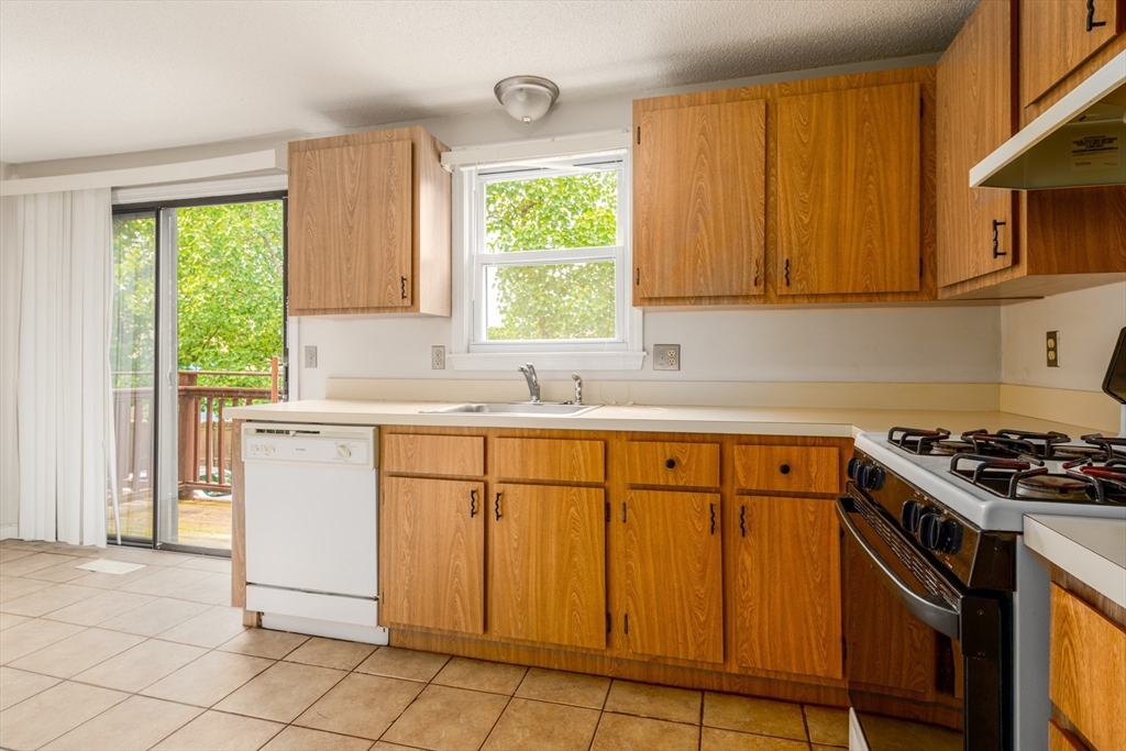 126 Willard St J