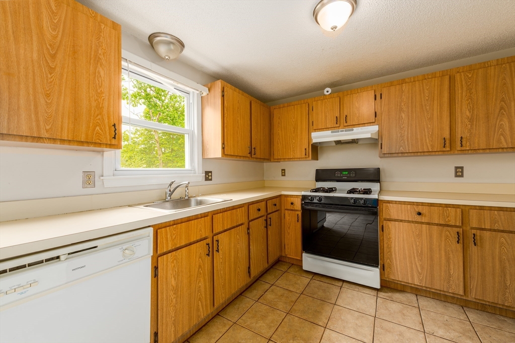 126 Willard St J