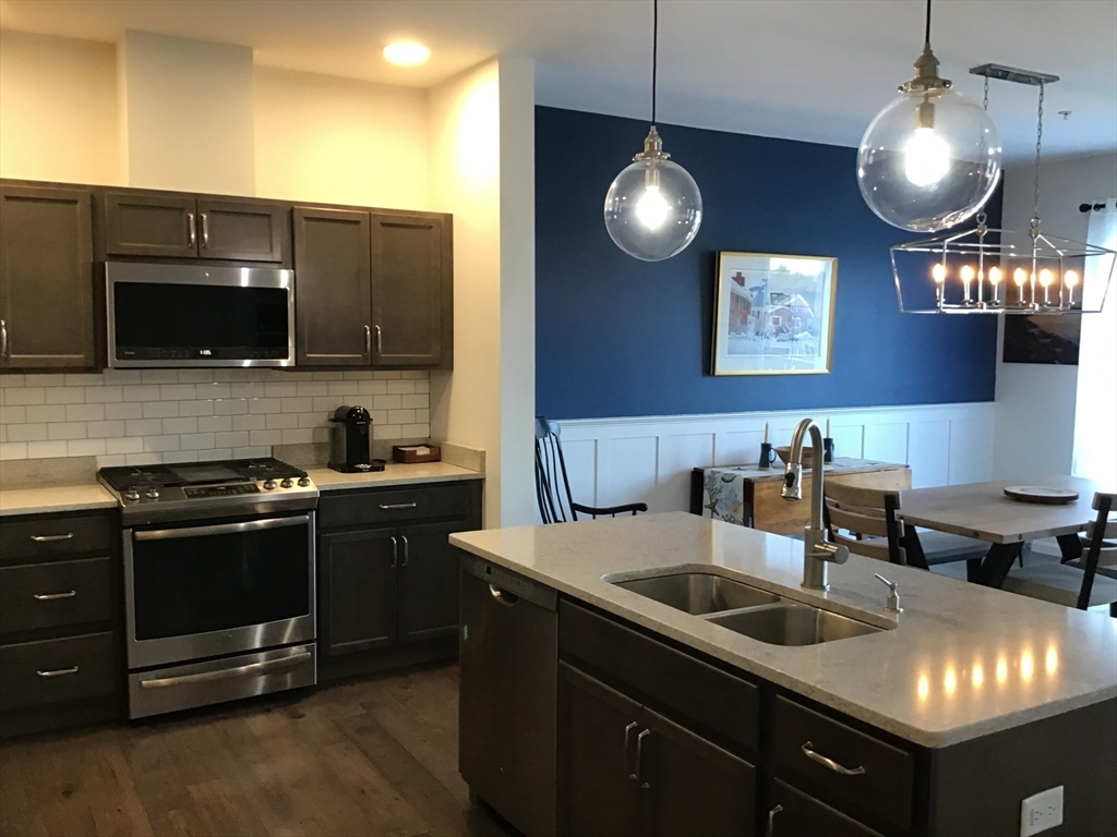 2 Mariners Way 301