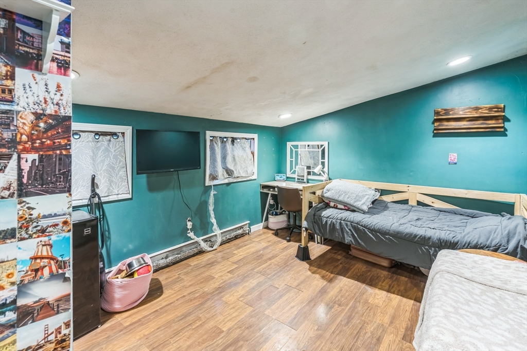 9 Braemore Rd