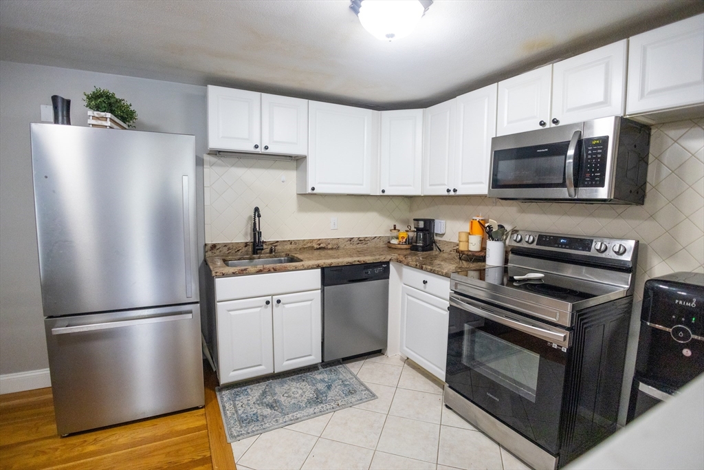 5 Albert Dr 5