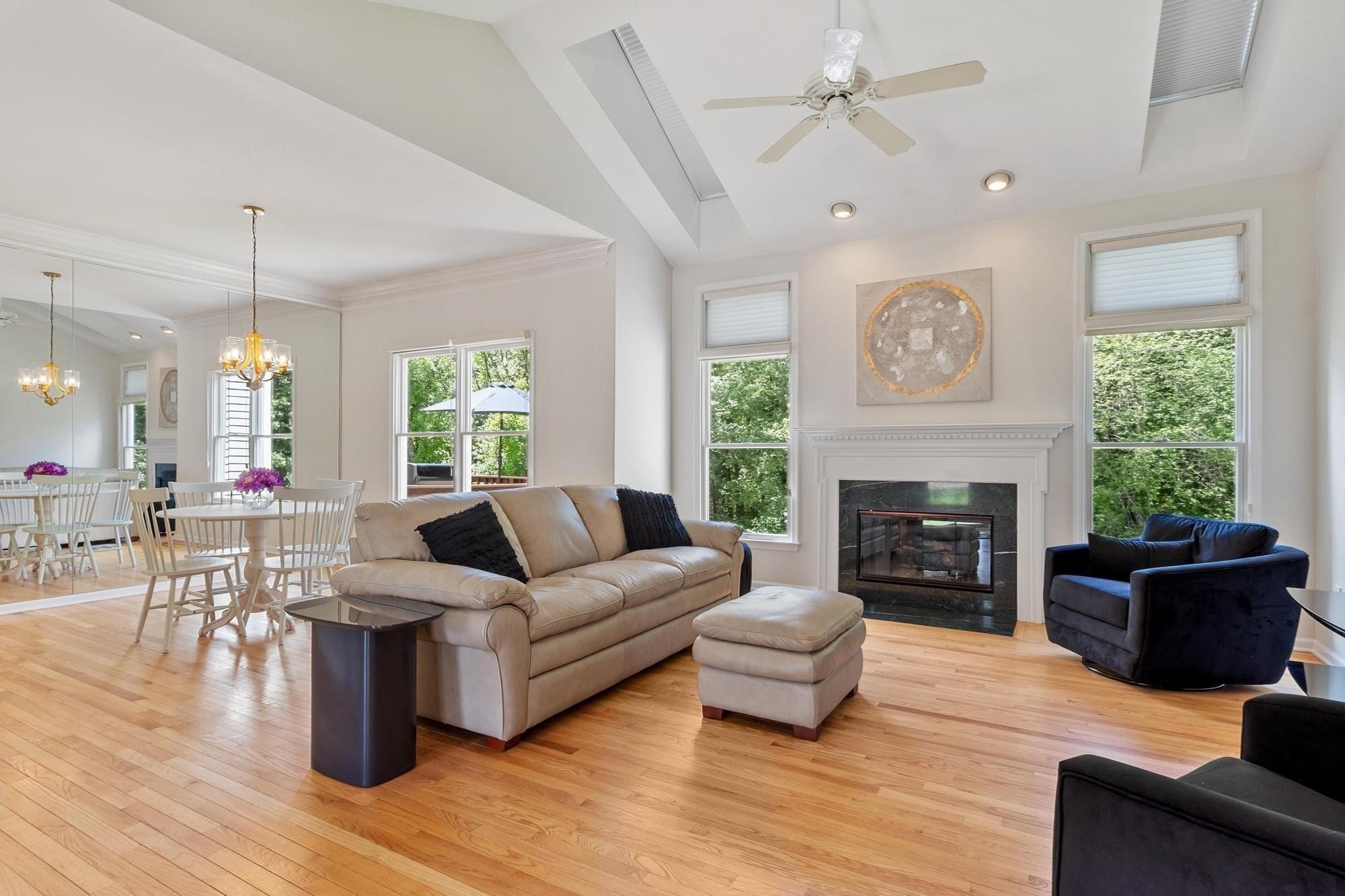 2 Nelson Cir 2