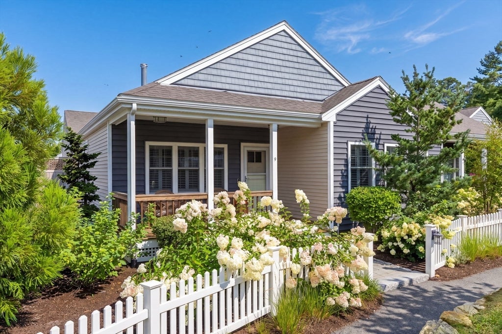Photo of 9 Dorset Lane, Plymouth, MA