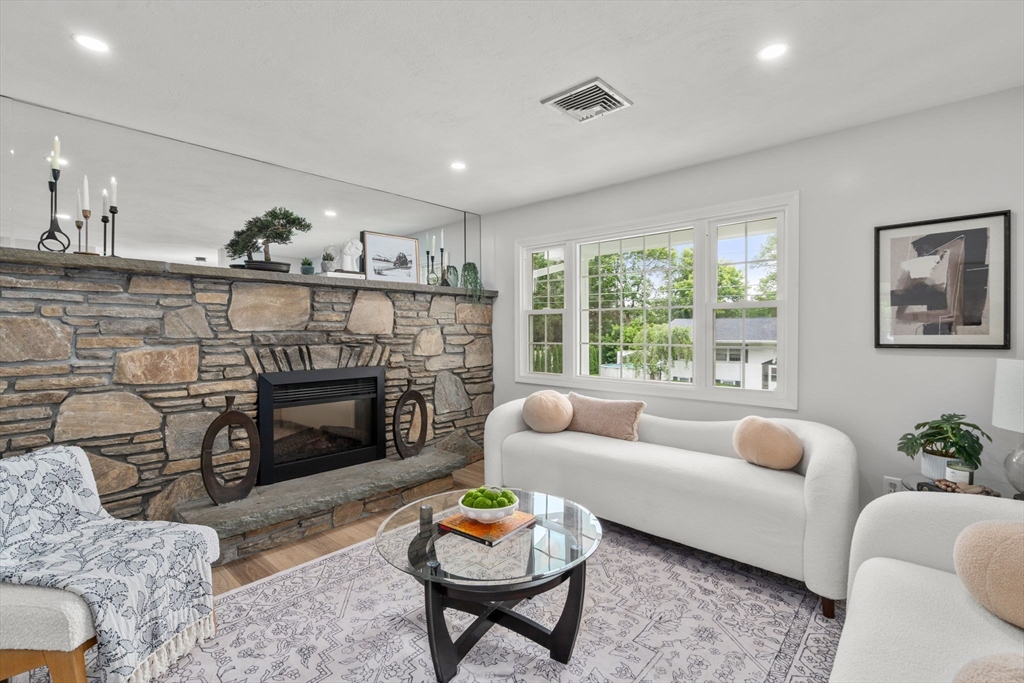 7 Kennedy Dr