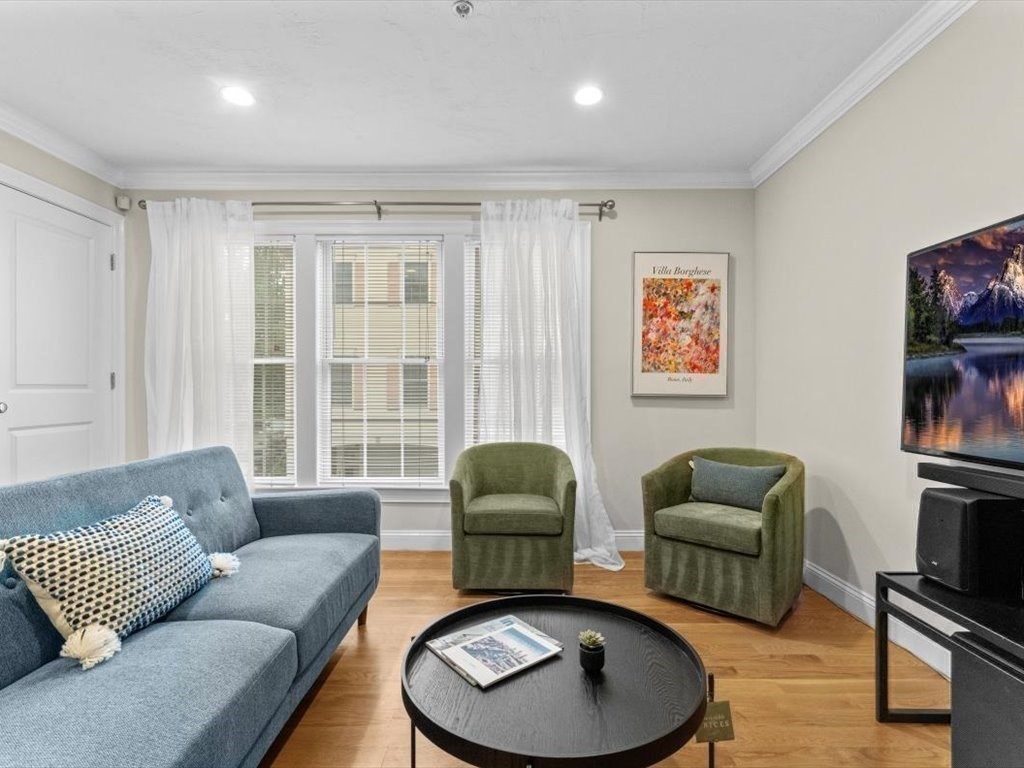 47 Chestnut St 4